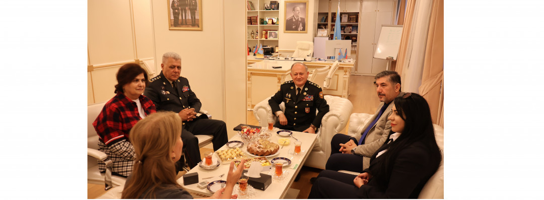“1 şəhid, 1 hekayə, 1 şeir” layihəsinin yaradıcı heyəti Müharibə, Əmək və Silahlı Qüvvələr Veteranları Təşkilatını ziyarət edib